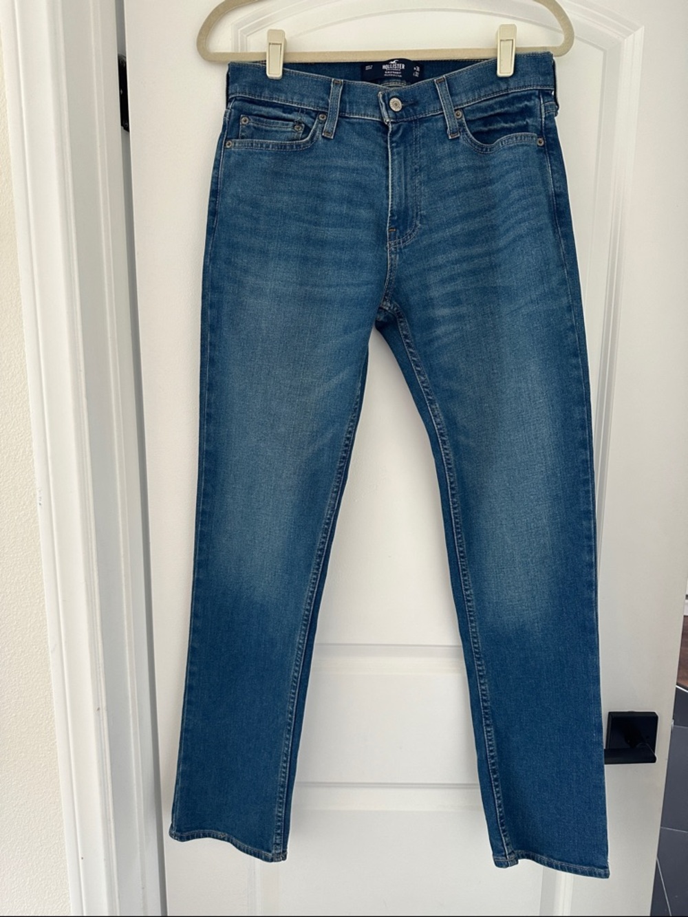 Hollister Men's Slim Straight Medium Blue Jeans
